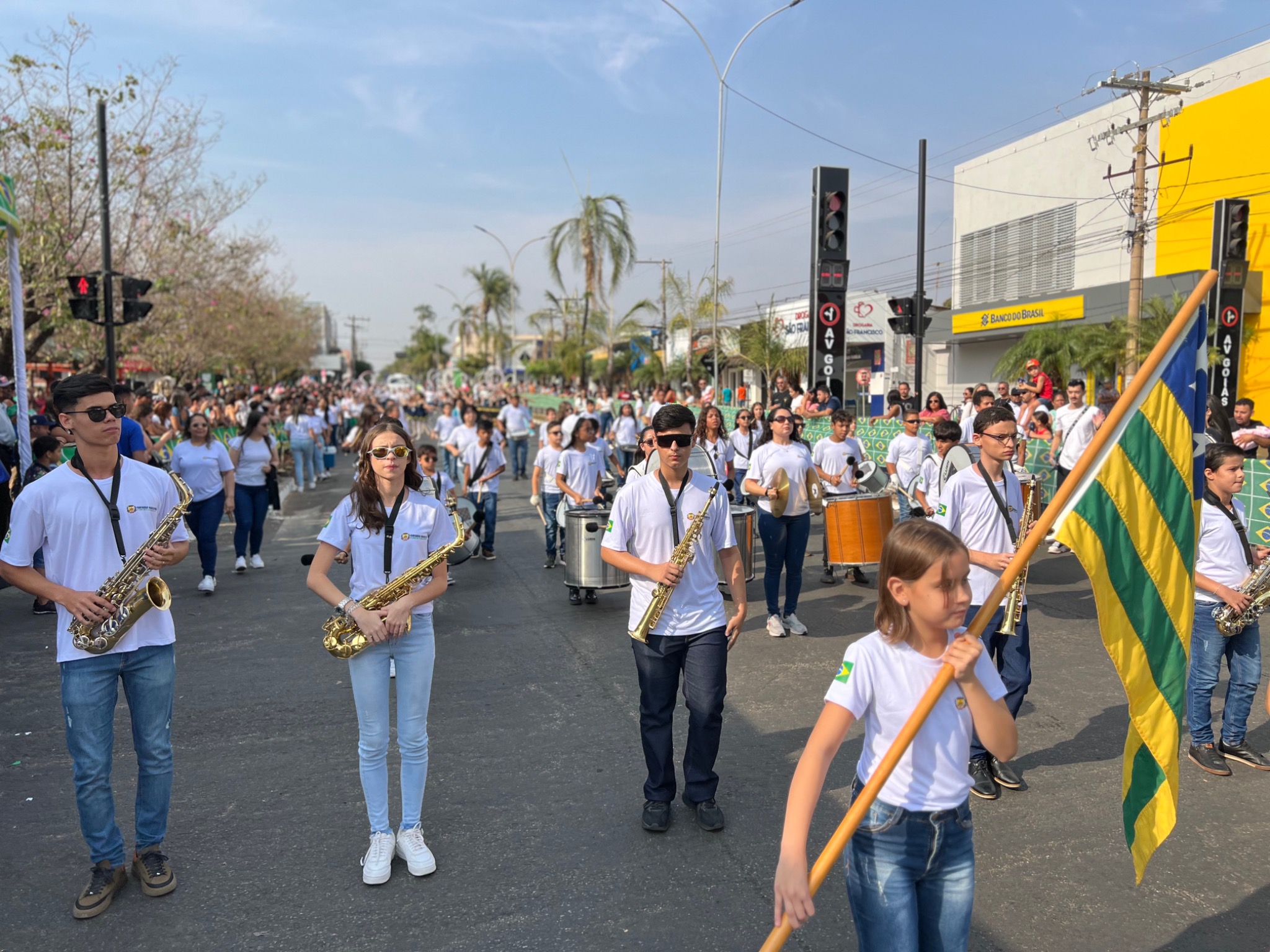Fanfarra do projeto em desfile